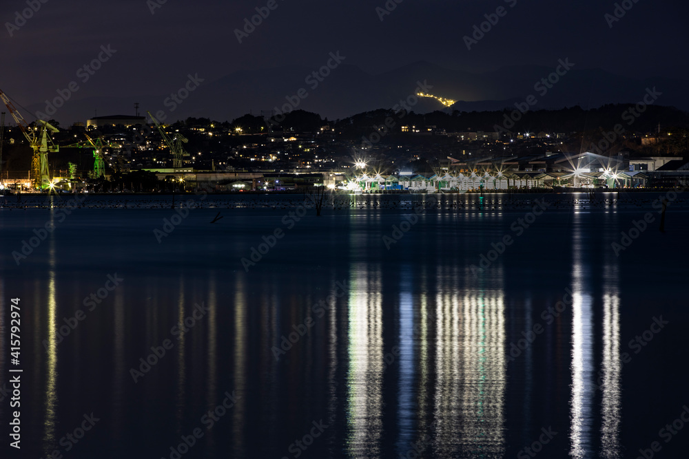 夜の塩釜港