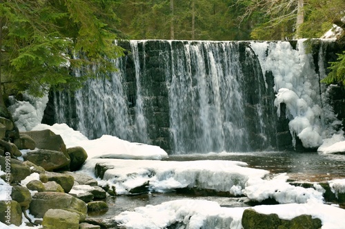 Dziki Wodospad na rzece Łomnicy w Karpaczu 