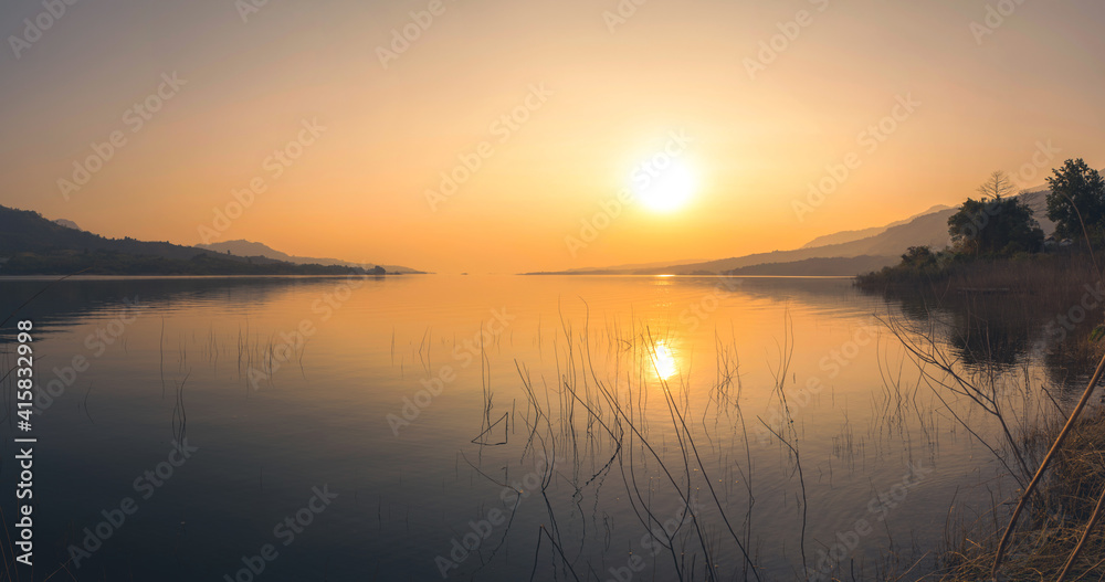 Sunset wiht golden hour, landscape photo and lake photography