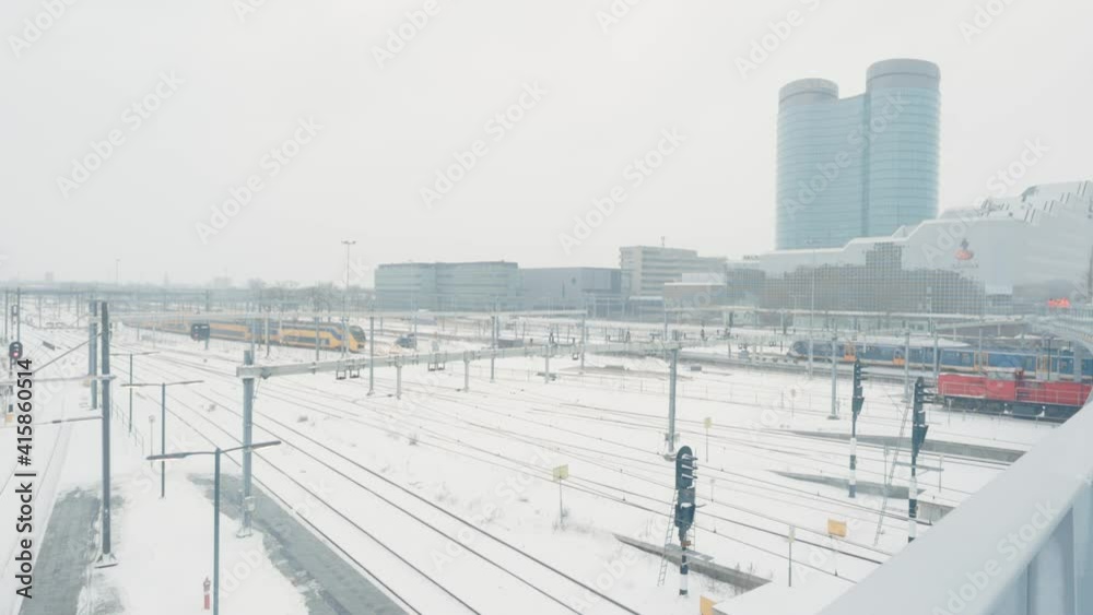 sneeuw op utrecht station, snow on utrecht station , a lot of footage form my production company, you can look it up under the name Geek Production. sneeuw op utrecht station, snow on utrecht station , a lot of footage form my production company, you can look it up under the name Geek Production.