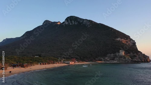 Sabaudia, the profile of the sorceress Circe
The Circeo mountain that has the profile of the Circe sorceress