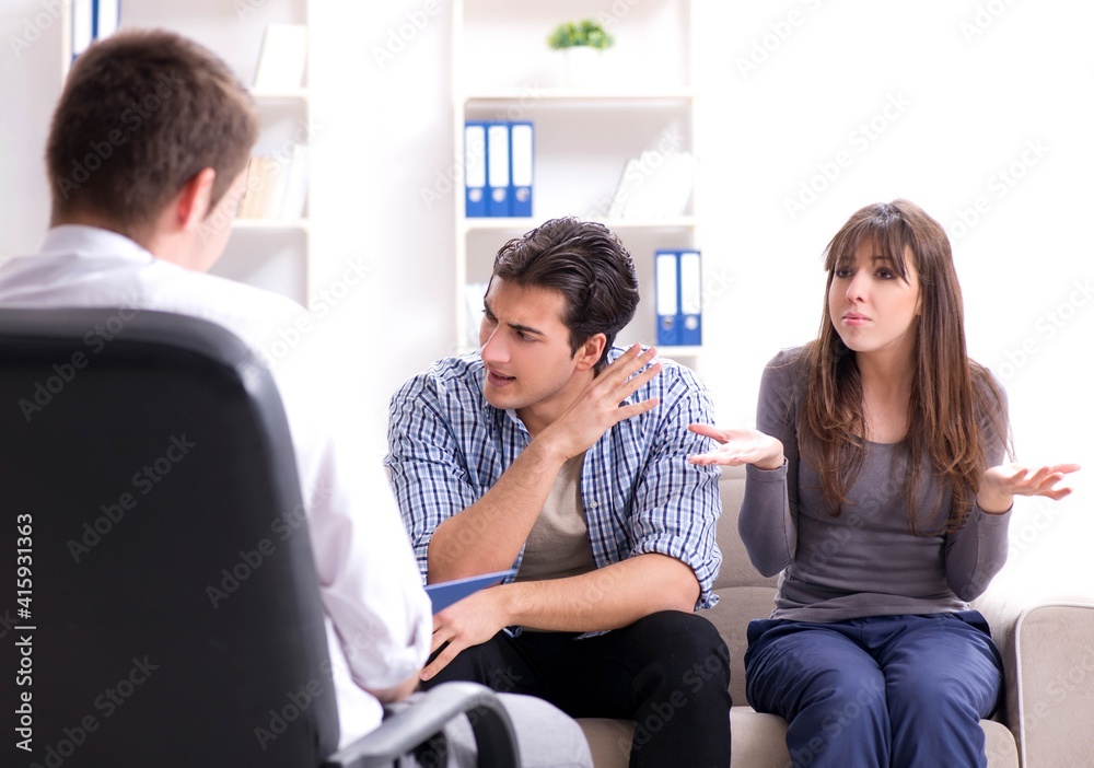 Family visiting psychologist for family problem Family visiting psychologist for family problem