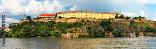 Schilderij op canvas Petrovaradin Fortress on the Danube River, Novi Sad, Serbia