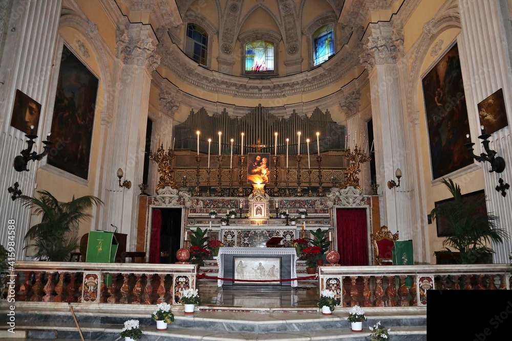 Napoli – Altare della Basilica di San Pietro ad Aram