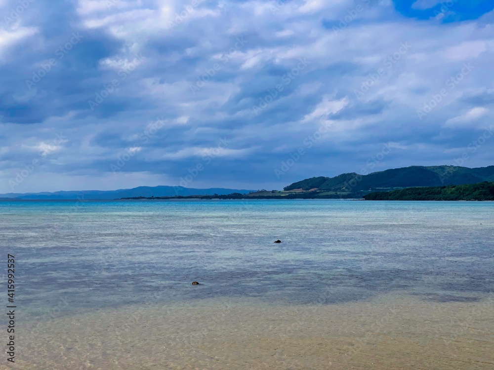 沖縄の離島の美しい海と風景