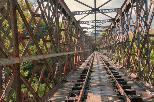 Anciennes lignes ferroviaires