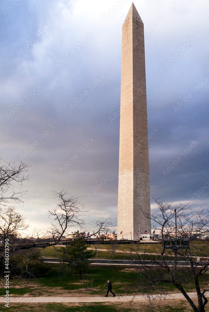 Dramatic photo of the Washington Monument in Washington DC