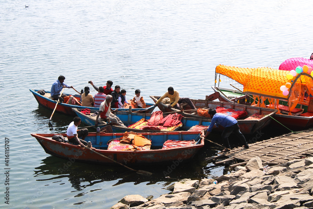 Obraz premium boats on the river