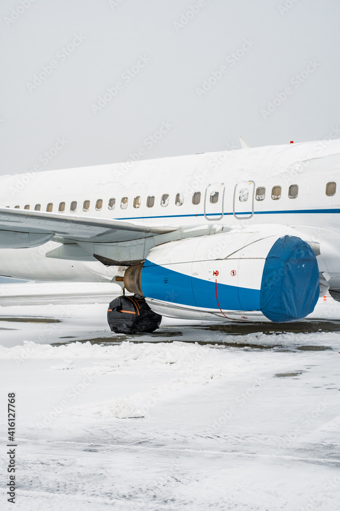 Side view of a passenger plane
