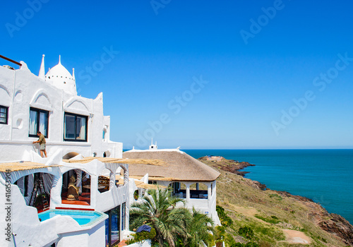 Foto Casapueblo, Punta Ballena, Maldonado Department, Uruguay - January 28th 2019 - View from the famous Casapueblo, the Whitewashed cement and stucco buildings near the town of Punta Del Este, Uruguay