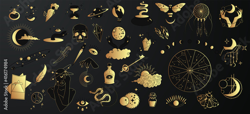 Magic,Mystical, Astrology, Mystical doodle symbol. Witch hand drawn magic element, doodle. Hand drawn sketch magician collection. Minimalistic objects made in the style of one line. Vector
