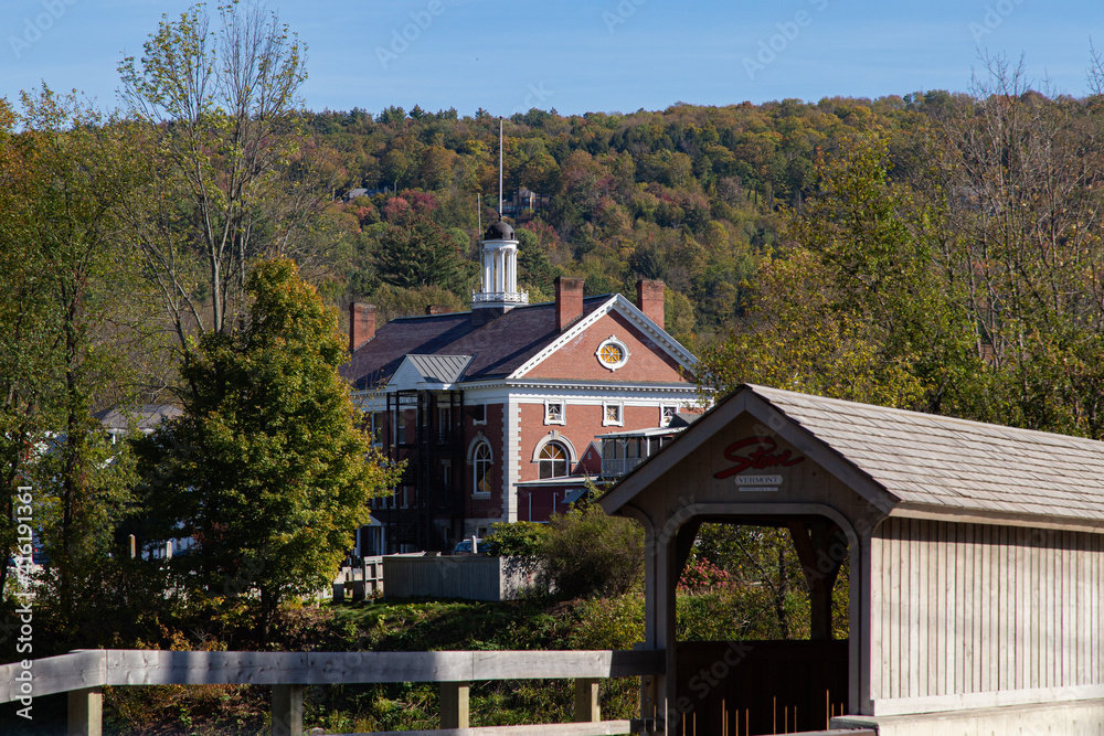 Fototapeta premium Small town in Vermont with a covered bridge