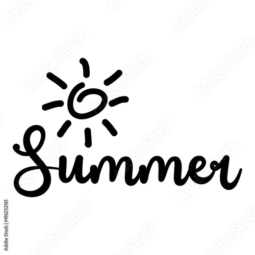Logotipo con texto manuscrito Summer escrito a mano con sol en color negro