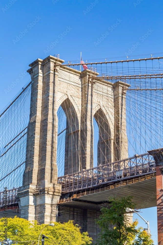 Fototapeta premium brooklyn bridge entrance seen from Brooklyn side