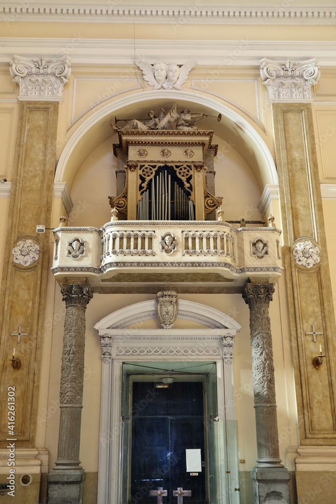 Napoli - Organo a canne della Chiesa di San Giorgio Maggiore