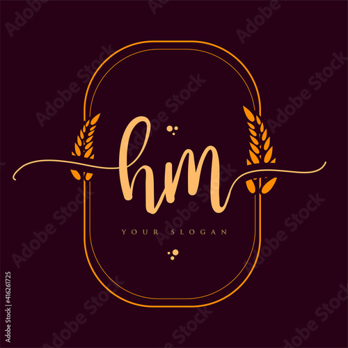 HM Initial handwriting logo. Hand lettering Initials logo branding with wreath, Feminine and luxury logo design isolated on elegant background.