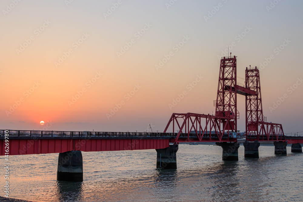 夕日と筑後川昇開橋　福岡県大川市　 Sunset and Chikugogawa Lift Bridge Fukuoka-ken Ookawa city