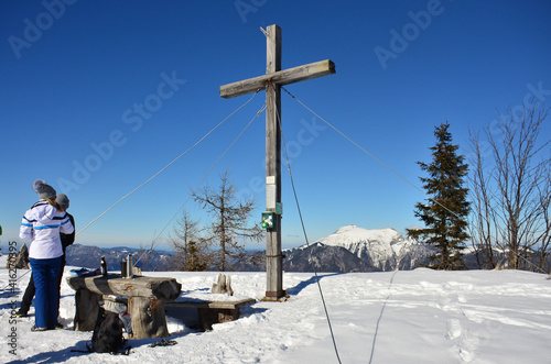 Gipfelkreuz auf der Bleckwand im Winter, Salzkammergut, Strobl, Salzburg, Österreich, Europa - Summit cross on the Bleckwand in winter, Salzkammergut, Strobl, Salzburg, Austria, Europe - photo