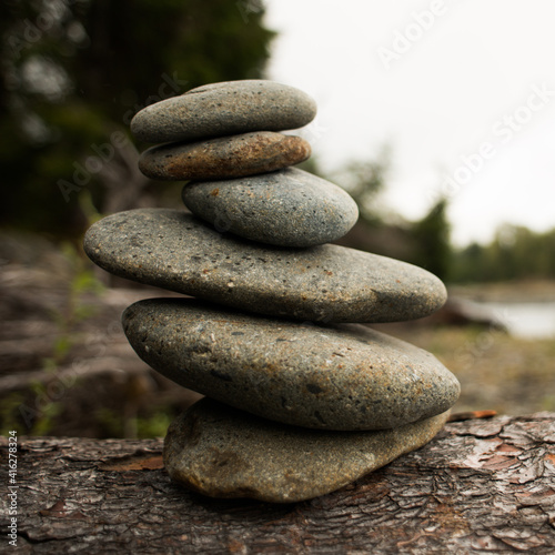 balancing of stones