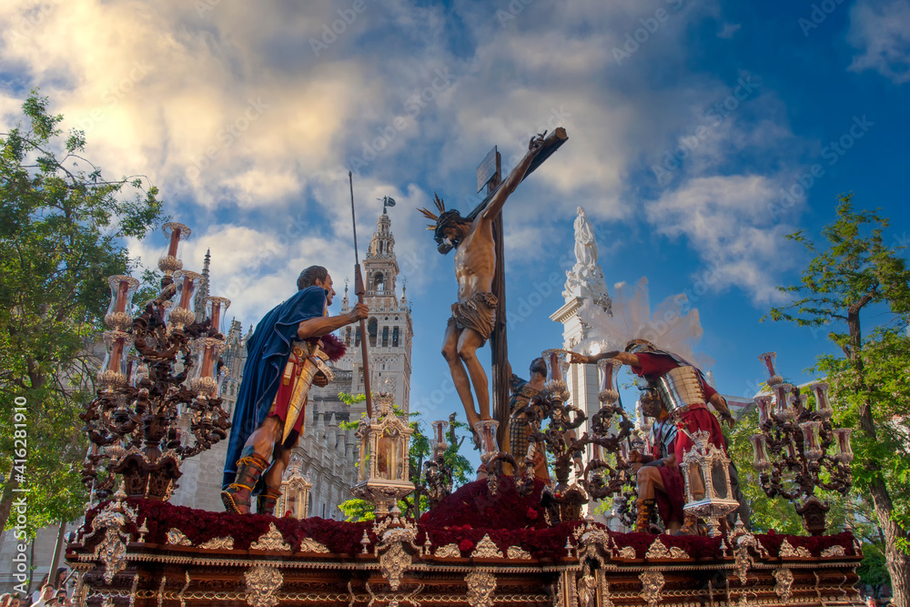 Fototapeta premium Semana santa en Sevilla, Cristo del Desamparo y Abandono de la hermandad del cerro del águila