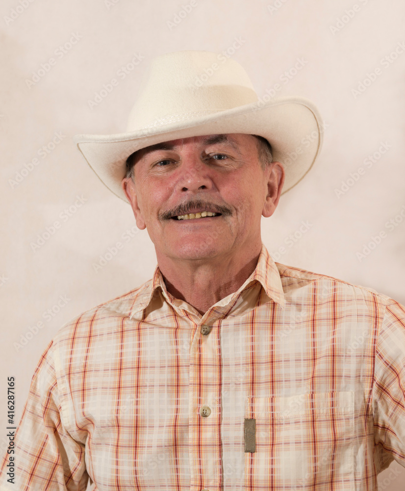 Cowboy in white hat