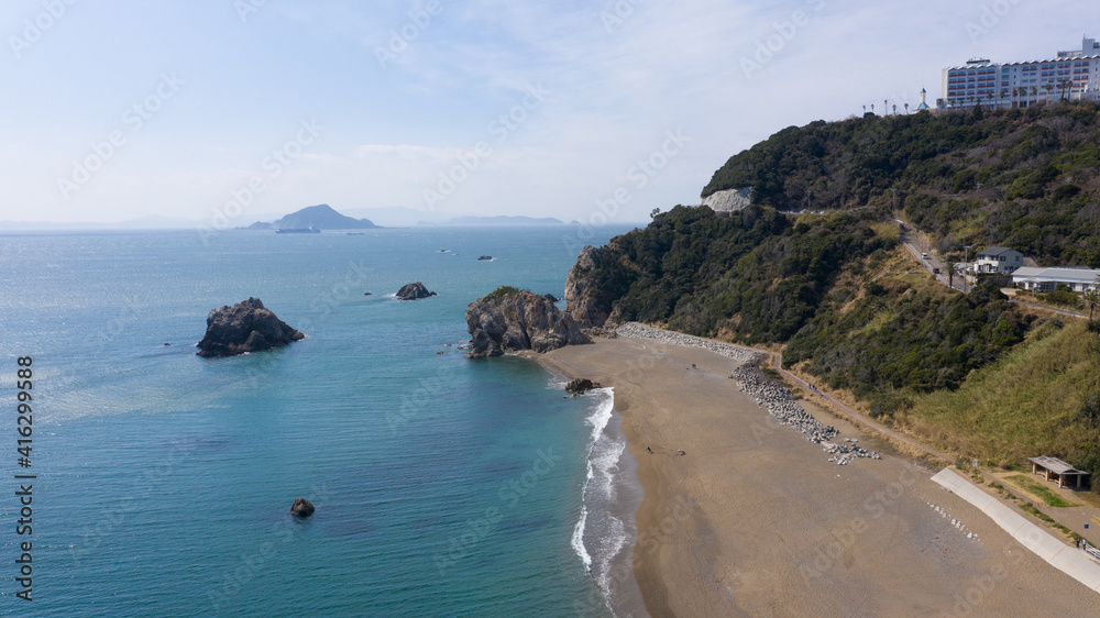 Fototapeta premium 愛知県 渥美半島 日出の石門 ドローン空撮