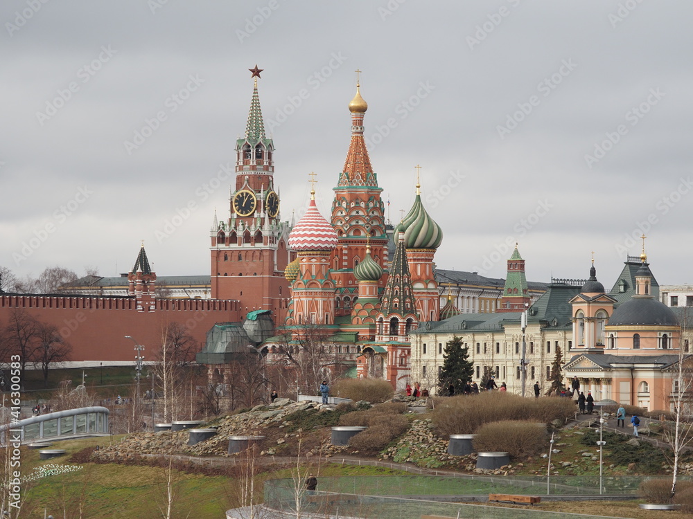 Obraz premium kremlin and St. Basil's Cathedral