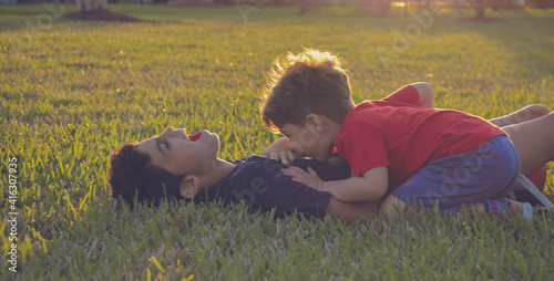 Canvas Print Boys playing in the community park