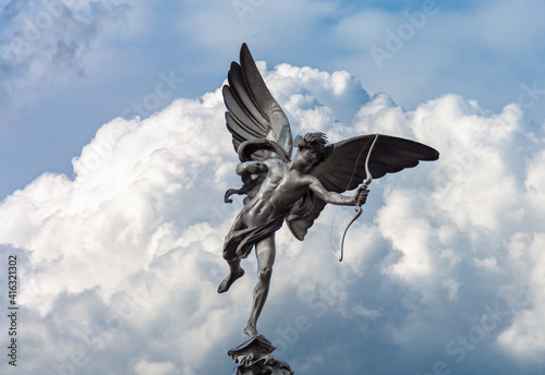 фотография Statue of Eros on Paccidilly circus in London, UK
