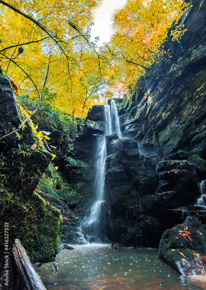 Fototapeta premium Dagpinar Waterfall in Bursa City of Turkey