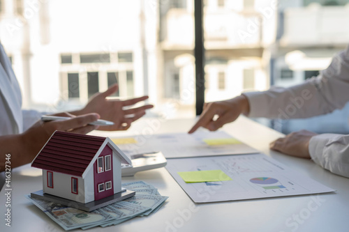 A real estate agent for a real estate project is talking to venture capitalists about the project's investment profit, profit-aiming concept. In real estate