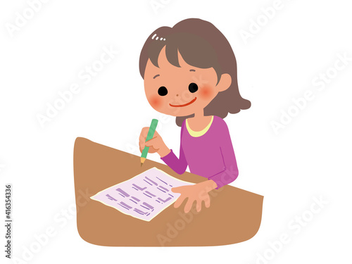 書類を書く女性
