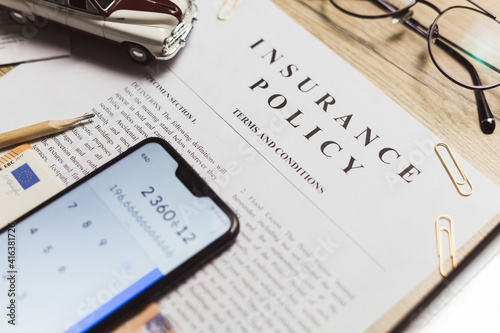 Slika na platnu Vehicle insurance policy