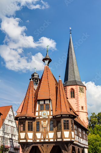 Historisches Altes Rathaus auf dem Marktplatz in Michelstadt im Odenwald, Hessen