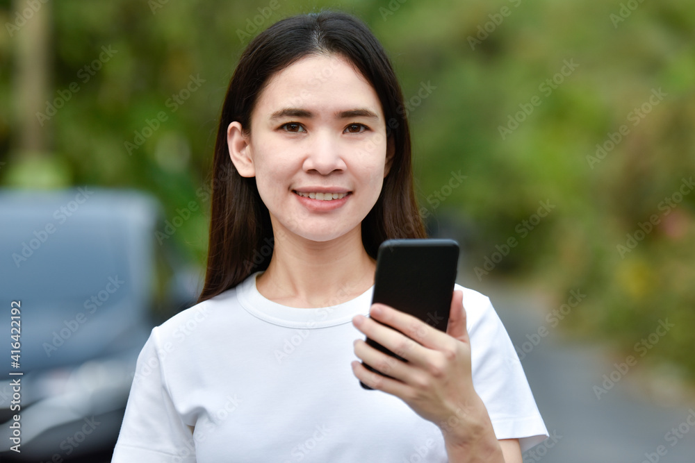 portrait women use smartphone happy in shopping online