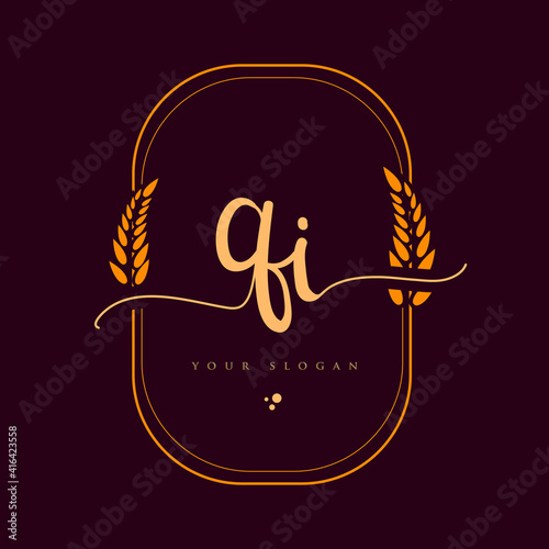 QI Initial handwriting logo. Hand lettering Initials logo branding with wreath, Feminine and luxury logo design isolated on elegant background.