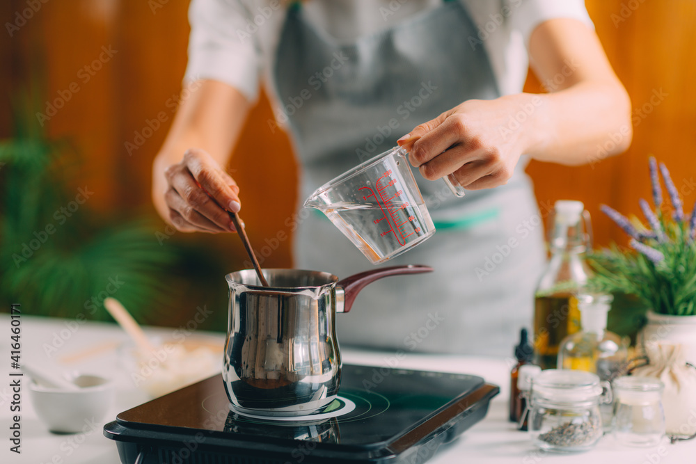 Making Soap at Home, Using Natural Ingredients Making Soap at Home, Using Natural Ingredients