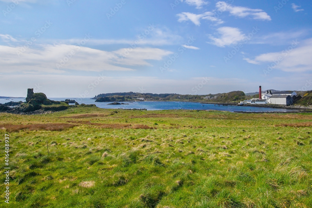 Lagavulin Bay and the ruins of Dunyvaig castle on Islay