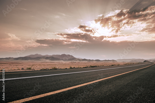 Canvas Print Arabian desert and the highways