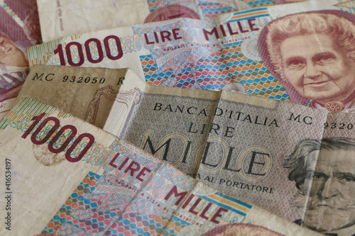 Ehemalige italienische Währung, 1000 Lire Scheine photo