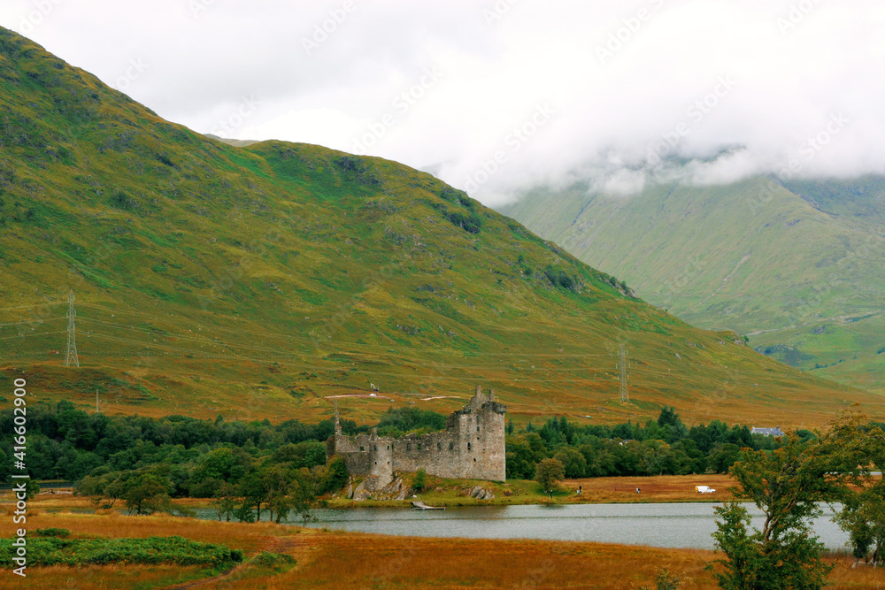 Fototapeta premium Scottish Highlands Castle