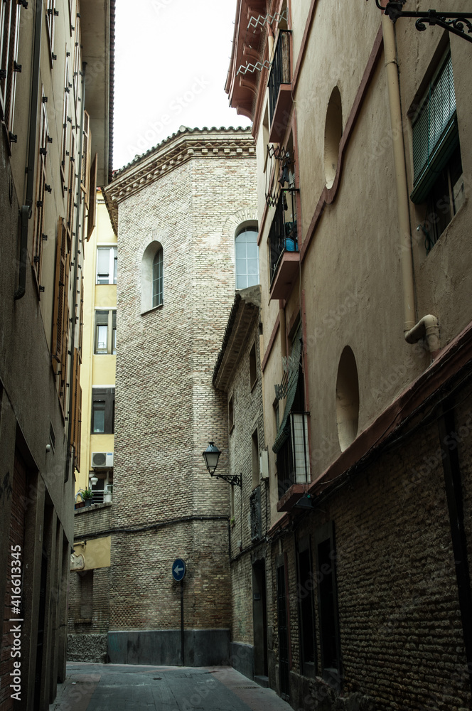 Old Zaragoza architecture, famous city destination