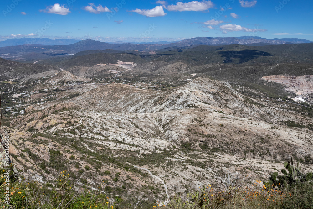 Fototapeta premium Viaje a la montaña