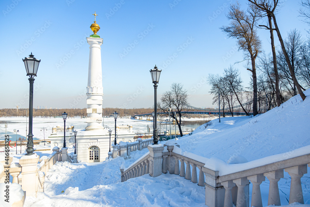 Obraz premium Kyiv, Ukraine. Column of Magdeburg law. Holy spring. Place of pilgrimage. Monument to Kyiv.