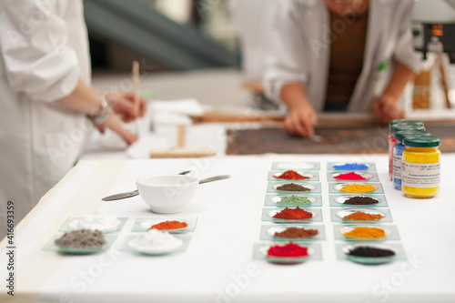 Fotografía Pigments colors restoration course