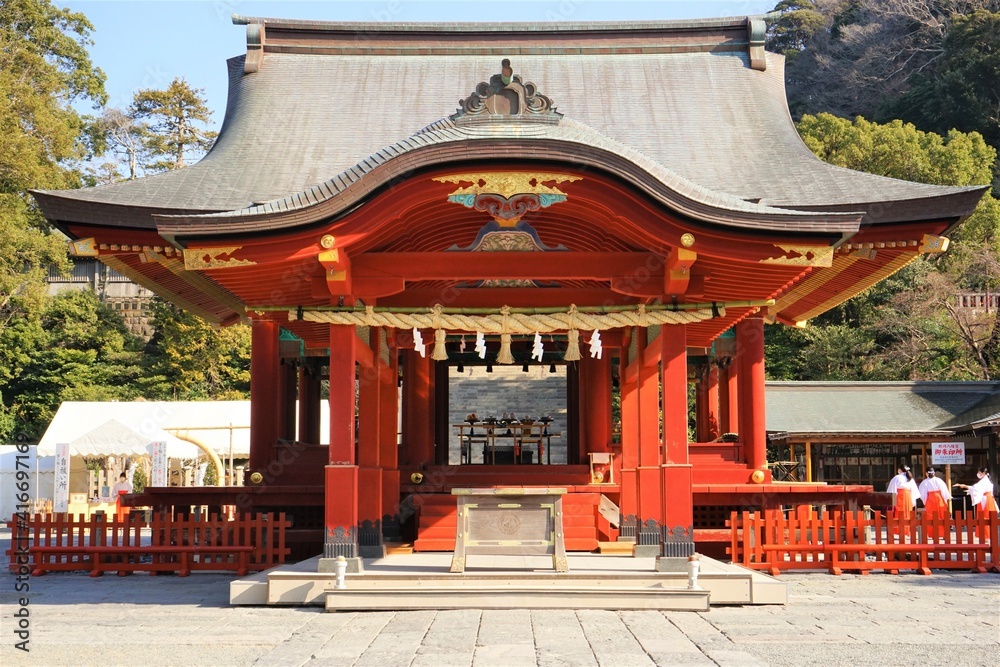 Red architecture, Maiden dance stage at Tsurugaoka Hachimangu Shrine in Kamakura, Kanagawa prefecture, Japan - 鎌倉 鶴岡八幡宮 舞殿