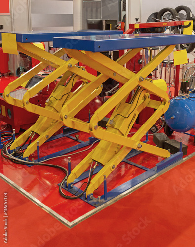 Scissors Car Lift