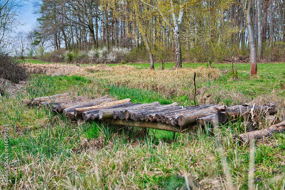 alte kleine Holzbrücke Holz alte kleine Holzbrücke Holz
