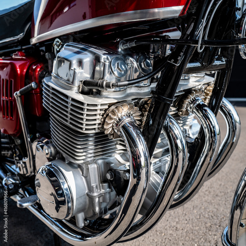 Fotografija moteur moto quatre cylindres