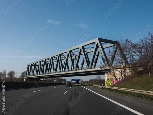 Brücke über Autobahn